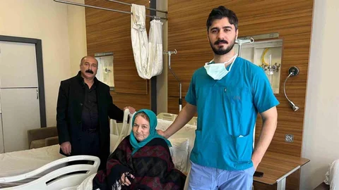 Van'da Yüksek Riskli Hasta Ameliyatla Kurtarıldı