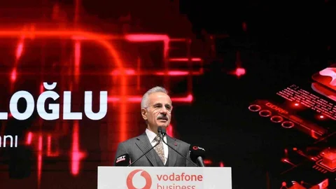 Bakan Uraloğlu'dan Fiber Optik Açıklaması