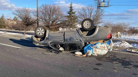 Elazığ'da Pikap Takla Attı