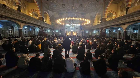 Elazığ'da Miraç Kandili Coşkuyla Kutlandı