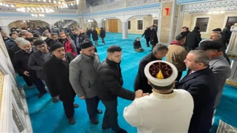 Miraç Kandili Hakkari'de Coşkuyla Kutlandı