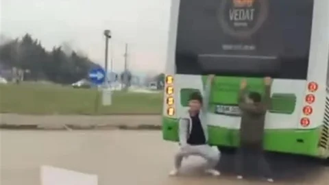 Bursa'da Tehlikeli Yolculuk Yapıldı