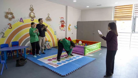 Mersin'de Mola Evi ile Mutlu Çocuklar