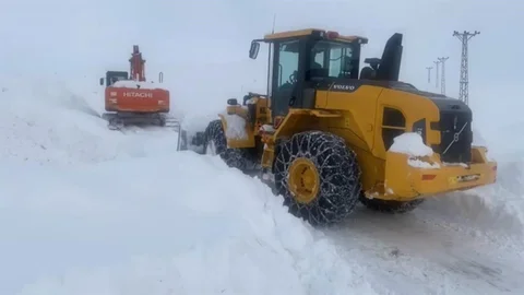 Şırnak'ta Kış Koşullarıyla Mücadele Devam Ediyor