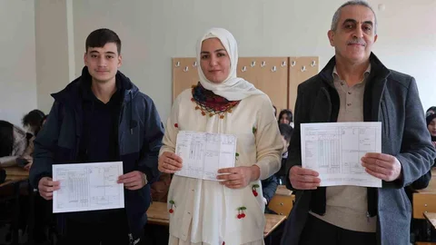 Elazığ'da Üç Nesil Karne Günü Buluşması