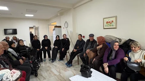 Tavşanlı'da Huzurevi Ziyareti Yapıldı