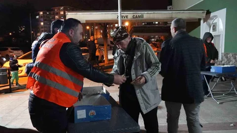Atakum’da Kandil Simidi İkramı Yapıldı