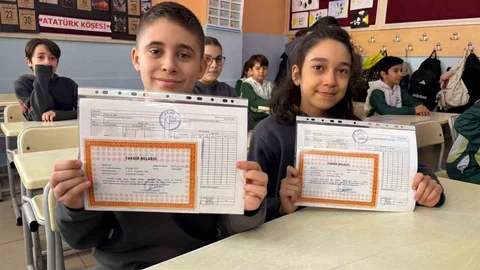 Çanakkale’de 80 Bin Öğrenci Karnelerini Aldı