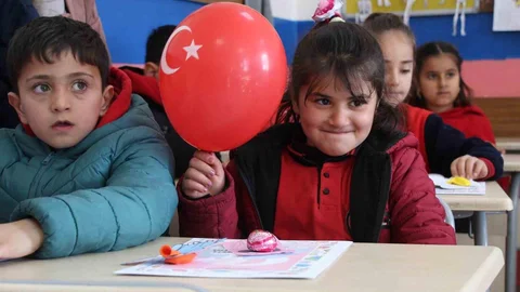 Şırnak'ta 144 Bin Öğrenci Karnelerini Aldı