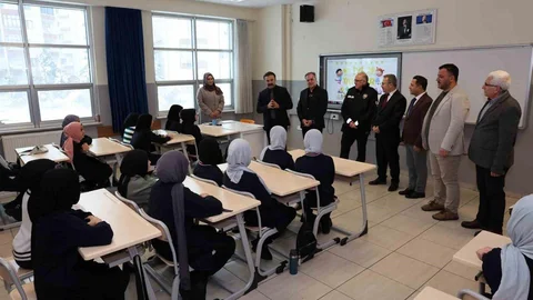 Hacılar'da Karne Heyecanı Yaşandı