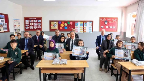 Bingöl'de 58 Bin Öğrenci Karnelerini Aldı