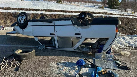 Konya'da Otomobil Takla Attı