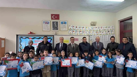 Kulu'da 7 Bin 600 Öğrenci Karnelerini Aldı