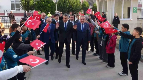 Mersin'de Duygusal Karne Töreni