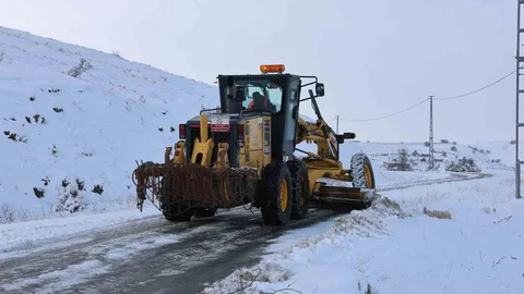 Sivas'ta 178 Yerleşim Yeri Ulaşıma Kapalı