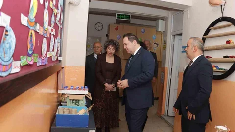 Minik Öğrenciler Sıfır Atık Projelerini Sergiledi