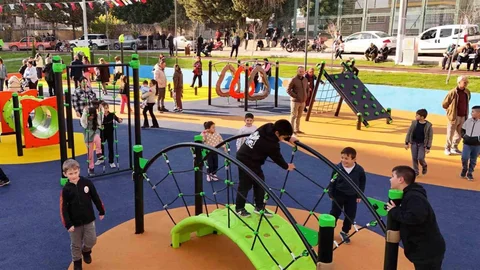 Tarsus’ta Çocuklara Yeni Oyun Alanı Açıldı