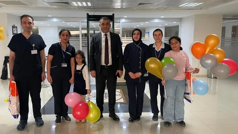 Elazığ'da Hastanede Karne Heyecanı