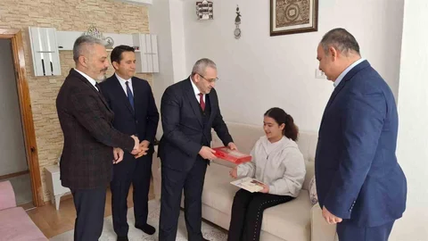 Çorum'da Evde Eğitim Karnesi Verildi