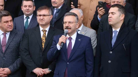 Hüseyin Aksoy Vali Makamından Ayrıldı