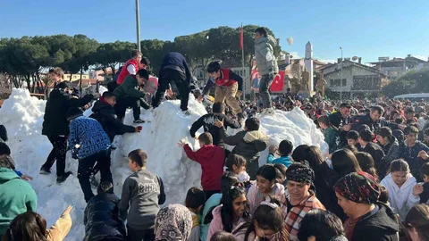 Germencik’te Karnelere Kar Sürprizi