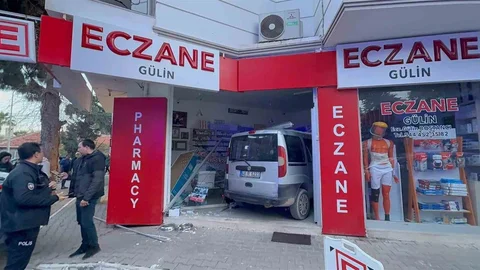 Fren Yerine Gaza Bastı, İş Yerine Daldı