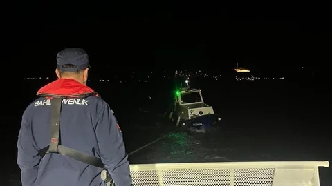 Çanakkale'de Tekne Kurtarma Operasyonu
