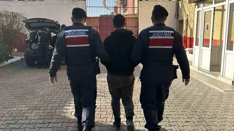Aranan Şahıslar Jandarmadan Kaçamadı