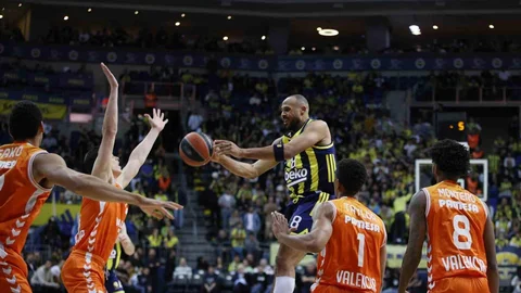Fenerbahçe Euroleague'de Valencia'yı Yendi