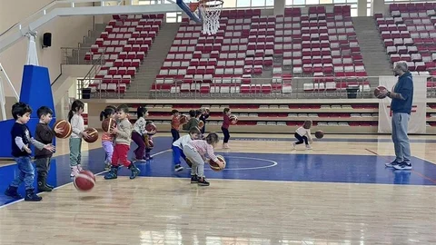 Eskişehir'de Miniklerin Spor Keyfi