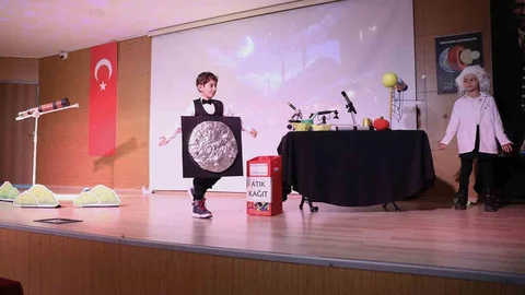 Keçiören'de Öğrenciler Bilimle Sahne Aldı