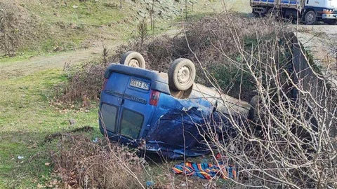 Bilecik'te Köprüden Uçan Araç Kazası