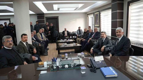 Bakan Yardımcısı Aydın, Kahta'da Toplandı