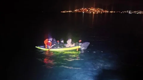 Kanoyla Yunan Adalarına Geçmeye Çalışanlar Yakalandı