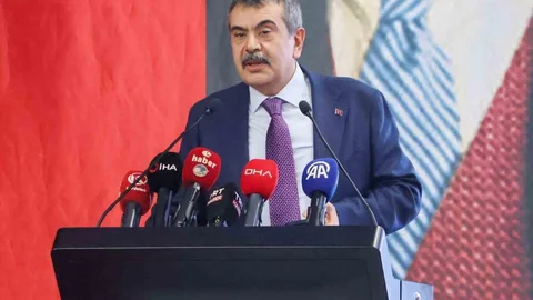 Bakan Tekin: "İstanbul'da Hırsızlık Var"