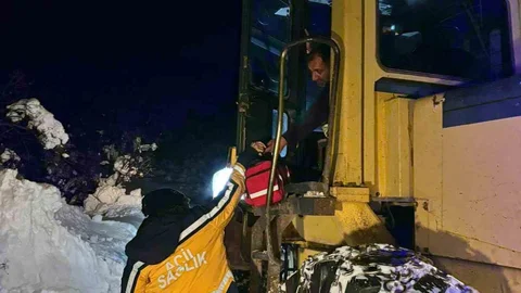 Tunceli'de Mahsur Kalan Çift Kurtarıldı