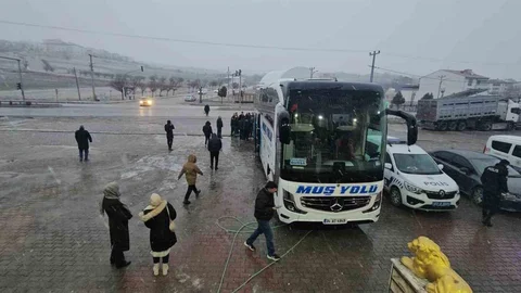 Karakoçan'da Yolcu Otobüsüne Saldırı Gerçekleşti