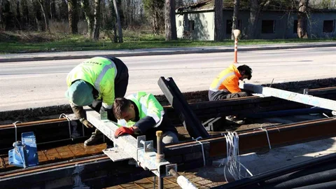 Kartepe'de Tramvay Hattı Çalışmaları Başladı