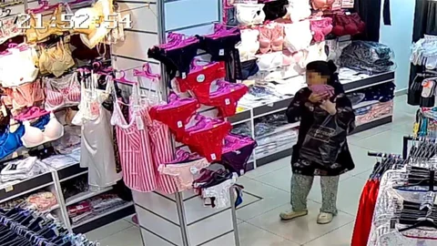 Edirne'de İç Çamaşırı Hırsızlığı Güvenlik Kamerasında