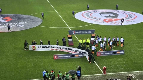 Kocaelispor'dan Anlamlı Pankart