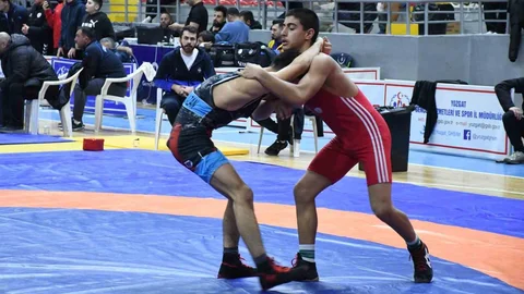 Yozgat'ta U17 Güreş Müsabakaları Tamamlandı