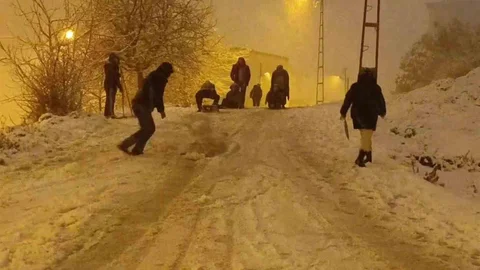 İstanbul'da Karla Eğlenceli Anlar