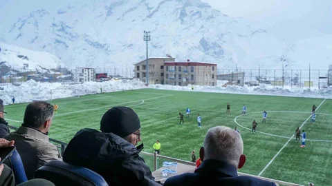 Hakkari'de Kadın Futbol Maçı Sonucu 5-0