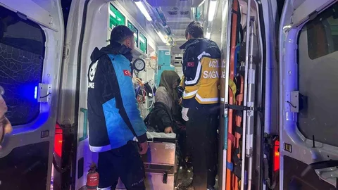 Elazığ'da Hasta Kadın Kurtarıldı