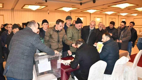 Tomarza Esnaf ve Sanatkarlar Odası'nda Güven Tazeleme