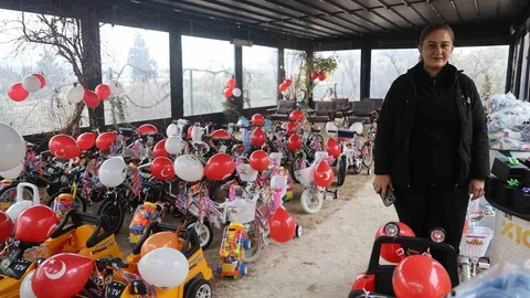 Depremzede Çocuklara Hediyeler Dağıtıldı