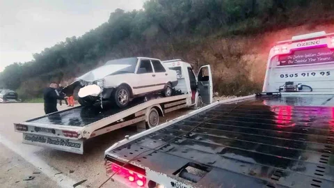 Tirilye'de Kaygan Yolda Kaza