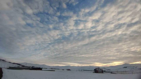 Van'da Kümülüs Bulutları Görsel Şölen Yarattı