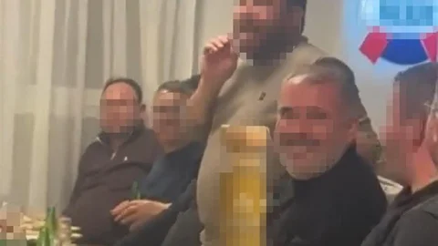 Burdur'da Alkol Masasında Sela Okundu