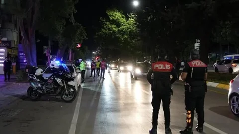 Isparta'da Polis Denetimleri Sonucu 40 Kişi Yakalandı